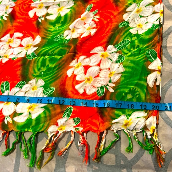 Short Sarong Hibiscus Collection Hawaii Tricolor Frangipani Flower Print NEW - Picture 7 of 9